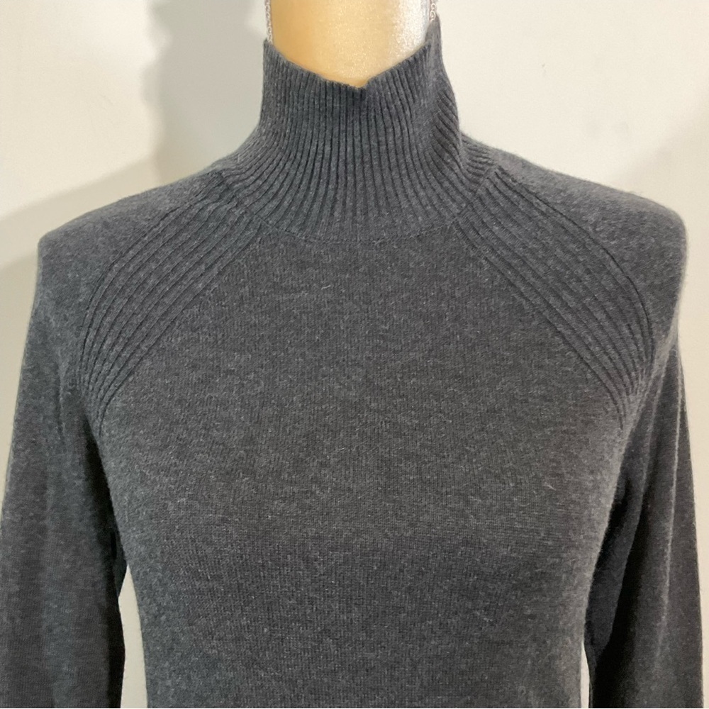 Lululemon Keep it Cozy Dress
Graphite Grey size 4.